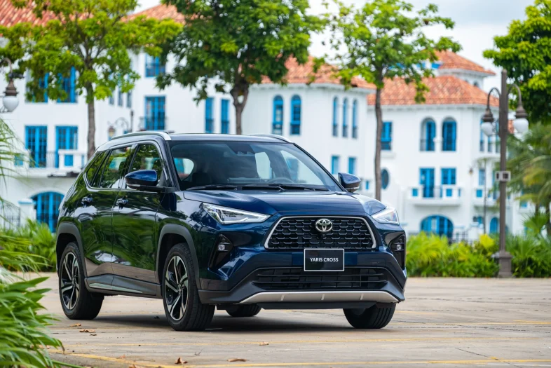 Ảnh xe Toyota Yaris Cross bản xăng mặt trước mới nhất tại Toyota Thăng Long